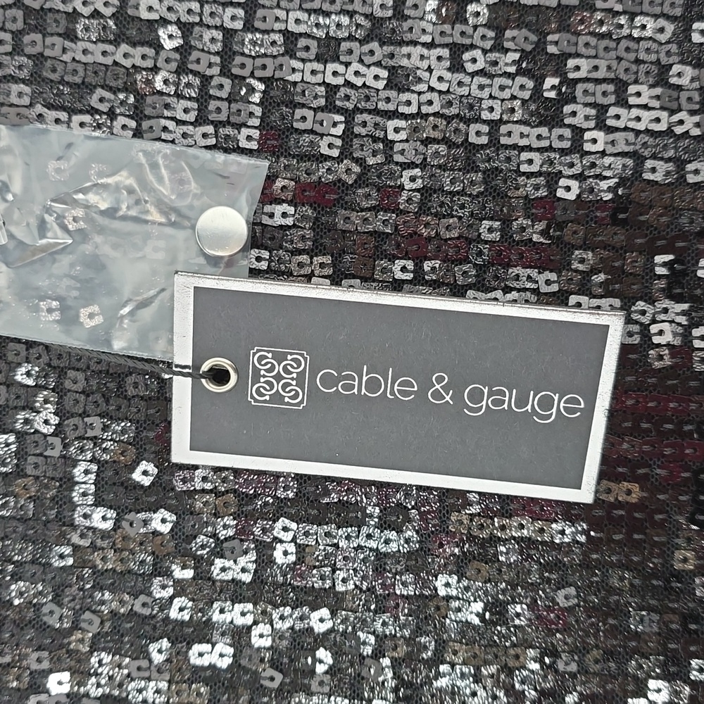 Cable & gauge black sequins top size xl - Picture 4 of 6
